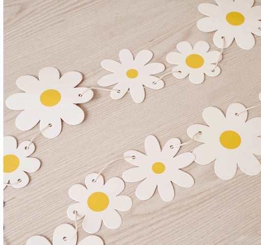 Daisy Banner | White